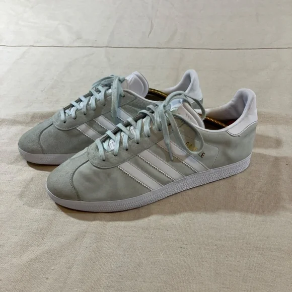 Adidas suede light green Gazelle